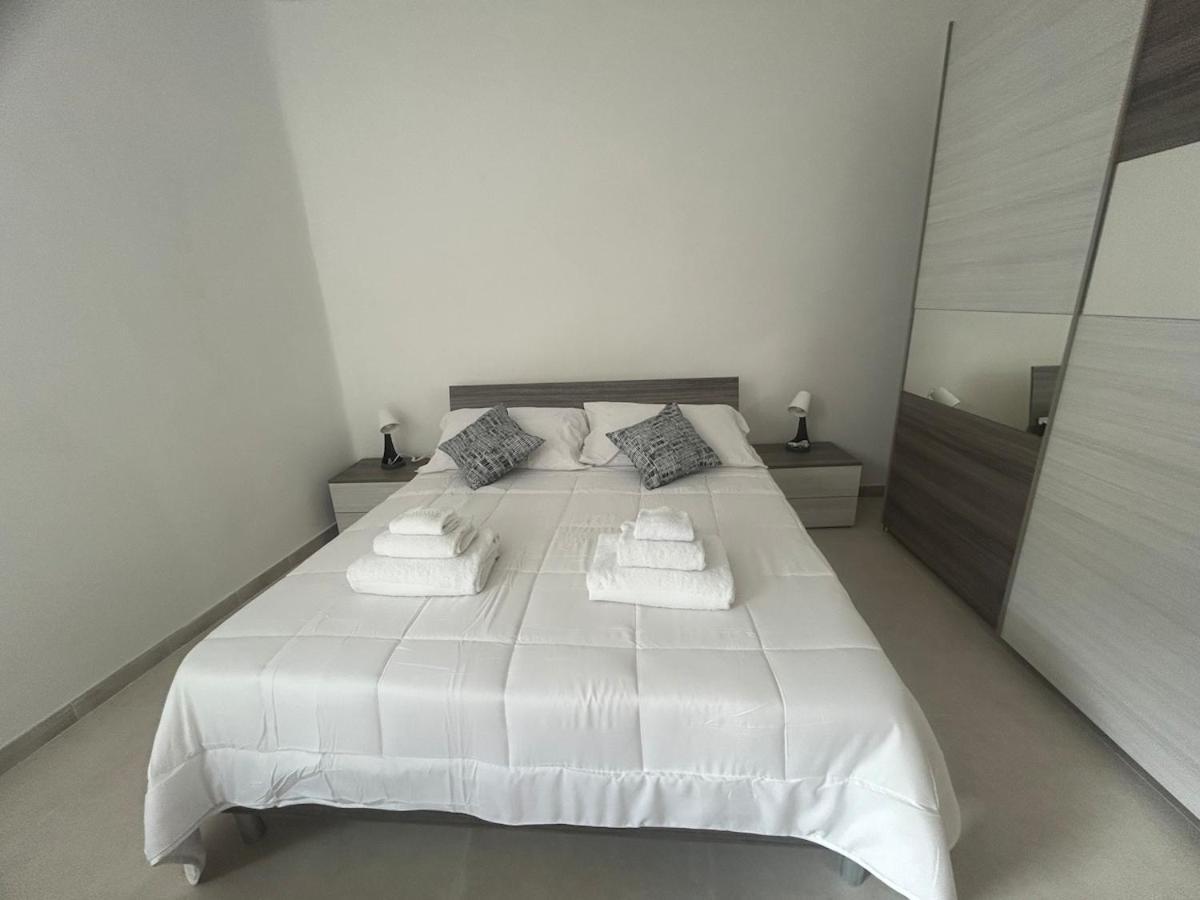 Carradori 2 Apartment-Historic Center-Autodromo Imola Bagian luar foto